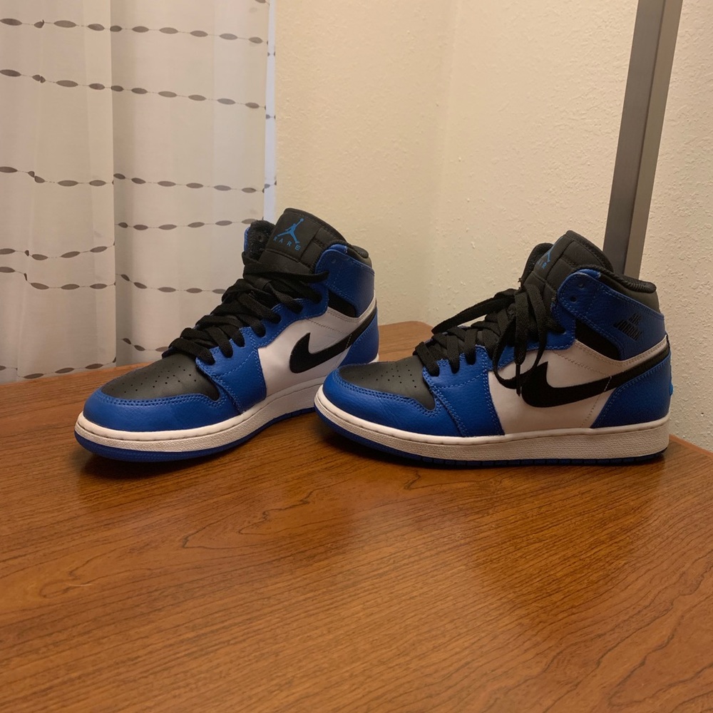 Nike Air Jordan 1 Rare Air Soar!